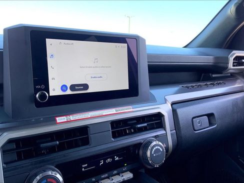 Certified 2026 Toyota Tacoma SR5 AWD/4WD image 35