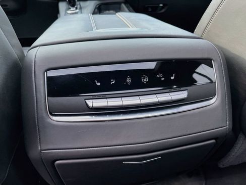 Certified 2024 Cadillac Escalade V AWD/4WD image 33