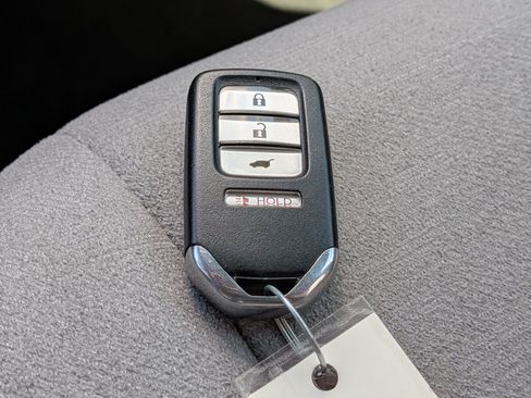 Used 2021 Honda Pilot LX image 32
