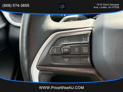 Used 2021 Jeep Grand Cherokee L Limited image 12