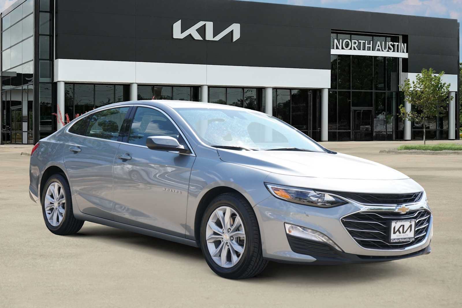 Used 2025 Chevrolet Malibu LT FWD image 6