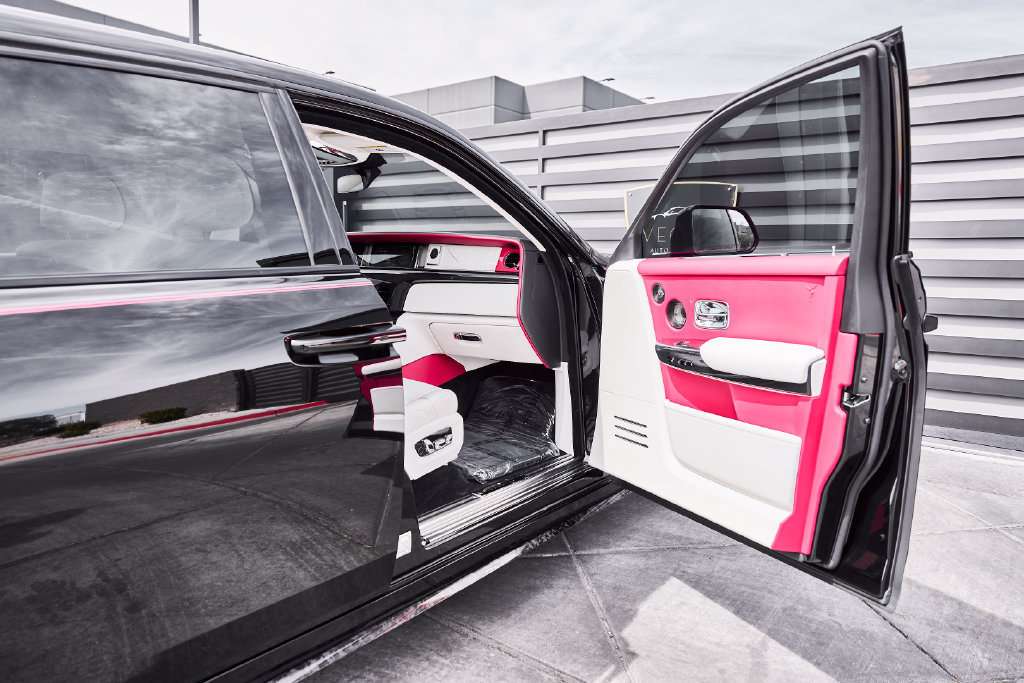 Used 2023 Rolls-Royce Phantom Sedan RWD image 31