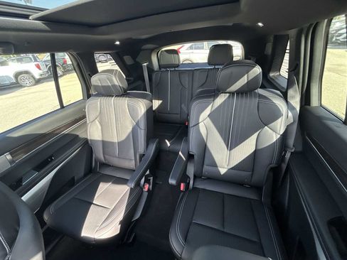 New 2026 Cadillac Vistiq Luxury image 24