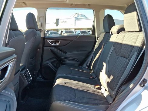 Used 2023 Subaru Forester Premium image 11