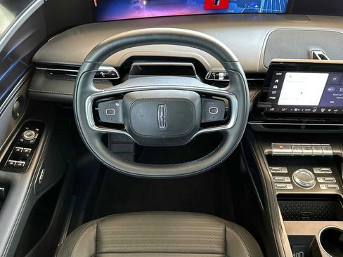 Used 2024 Lincoln Nautilus Reserve w/ Equipment Group 202A image 15