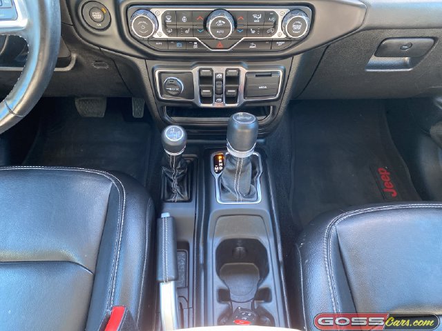 Certified 2023 Jeep Wrangler Unlimited Sahara w/ Dual Top Group AWD/4WD image 13