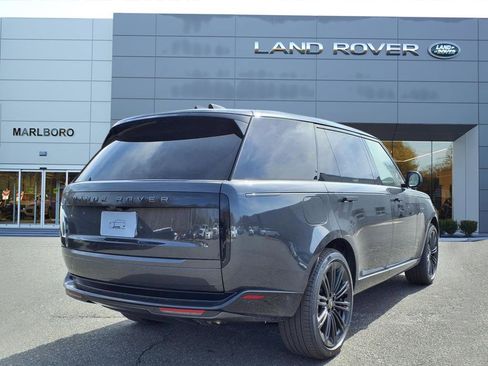 New 2025 Land Rover Range Rover Long Wheelbase SE image 2