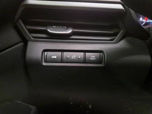 Used 2025 Nissan Altima 2.5 SV FWD image 23