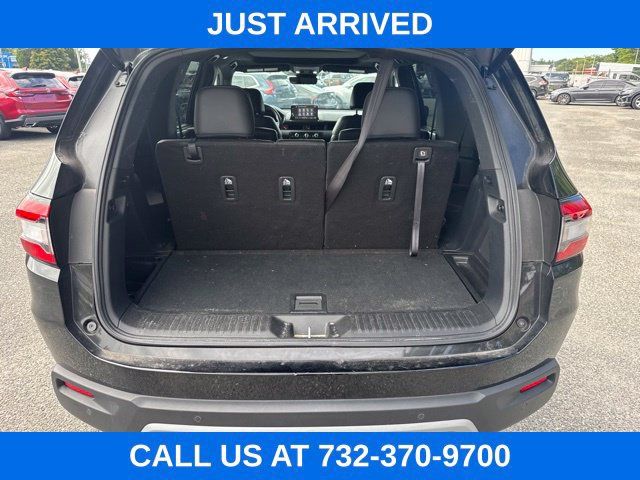 Used 2025 Honda Pilot TrailSport image 8