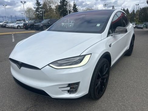Used 2017 Tesla Model X 75D image 1