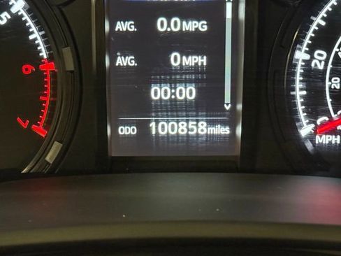 Used 2020 Toyota 4Runner SR5 image 19