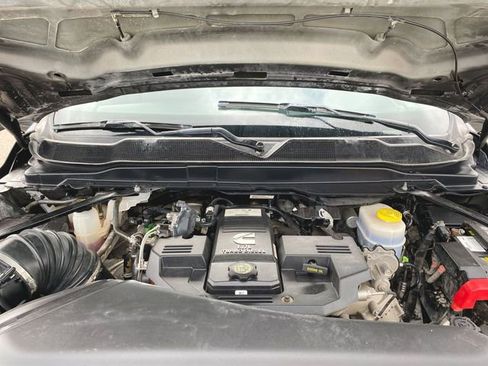 Used 2024 RAM 2500 Laramie AWD/4WD image 30