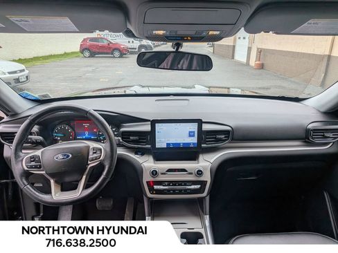 Used 2023 Ford Explorer XLT w/ Equipment Group 202A AWD/4WD image 5