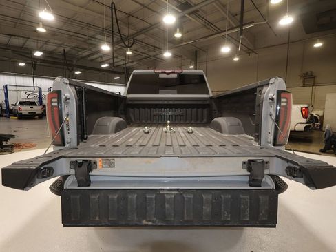 Used 2024 GMC Sierra 2500 AT4X AWD/4WD image 26