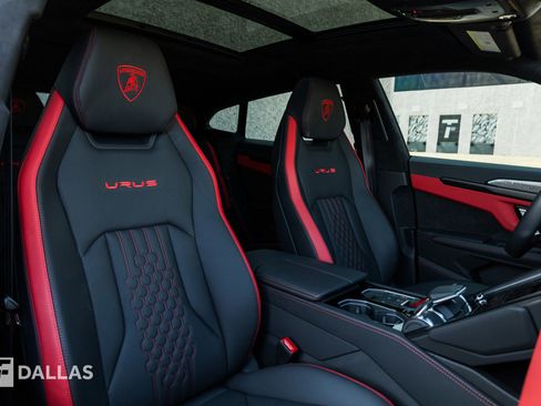 Used 2023 Lamborghini Urus S AWD/4WD image 44