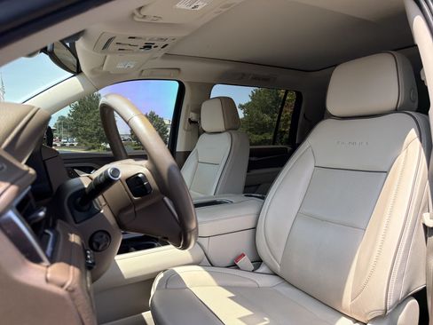 Used 2022 GMC Yukon XL Denali AWD/4WD image 7