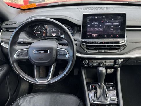 Used 2022 Jeep Compass Limited image 27