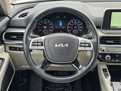 Used 2022 Kia Telluride EX w/ EX Premium Package image 6
