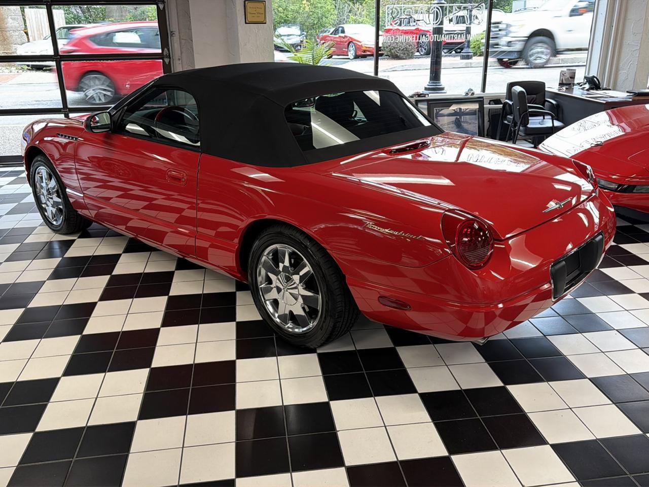 Used 2002 Ford Thunderbird RWD image 6