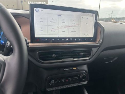 New 2025 Ford Bronco Sport Outer Banks image 9