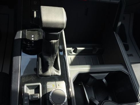 Used 2024 Toyota Tundra SR5 w/ SR5 Convenience Package AWD/4WD image 22