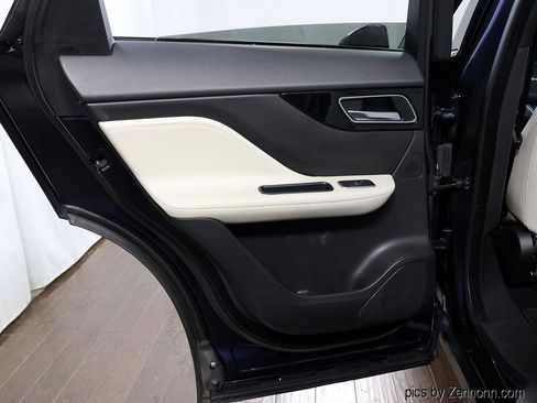 Used 2018 Jaguar F-PACE Prestige image 29