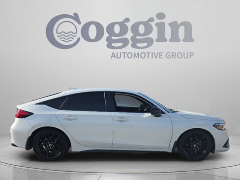 Used 2023 Honda Civic Sport image 6