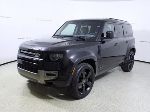 Used 2021 Land Rover Defender 110 X-Dynamic HSE AWD/4WD image 4