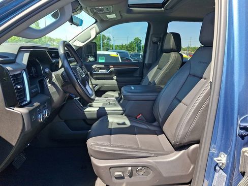 Used 2024 GMC Sierra 2500 Denali w/ Denali Reserve Package AWD/4WD image 14