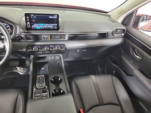 Used 2025 Honda Pilot EX-L image 18