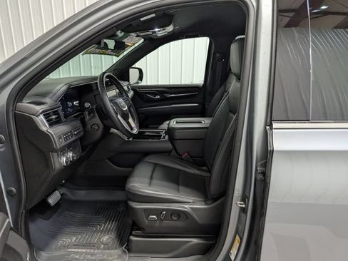 Used 2023 GMC Yukon Denali AWD/4WD image 16