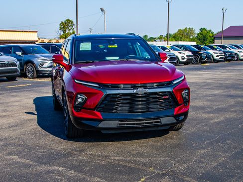 Used 2023 Chevrolet Blazer RS w/ Enhanced Convenience Package FWD image 10