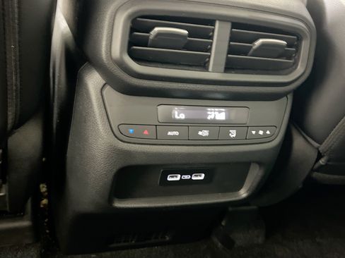 Used 2023 Honda Pilot EX-L image 24