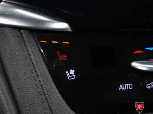Used 2021 Cadillac XT6 Premium Luxury AWD/4WD image 12