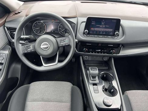 Used 2022 Nissan Rogue SV AWD/4WD image 13