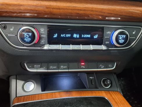 Used 2023 Audi Q5 2.0T Premium w/ Convenience Package image 15