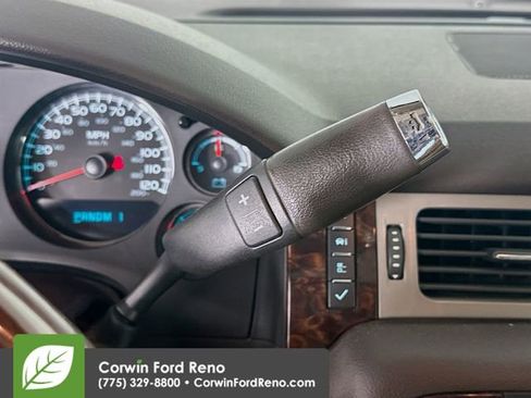 Used 2012 GMC Sierra 2500 Denali w/ Suspension Package, Off-Road AWD/4WD image 17