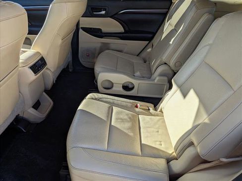 Used 2015 Toyota Highlander Limited image 20