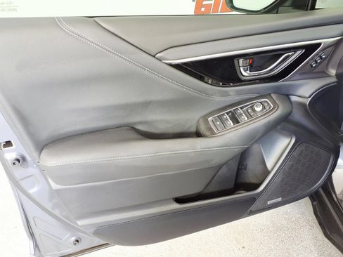 Used 2025 Subaru Outback Touring AWD/4WD image 15