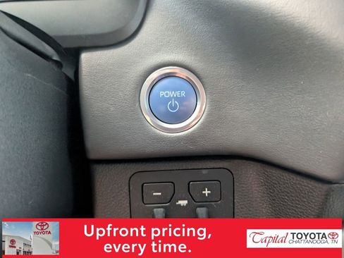 Used 2024 Toyota Sequoia Platinum AWD/4WD image 22