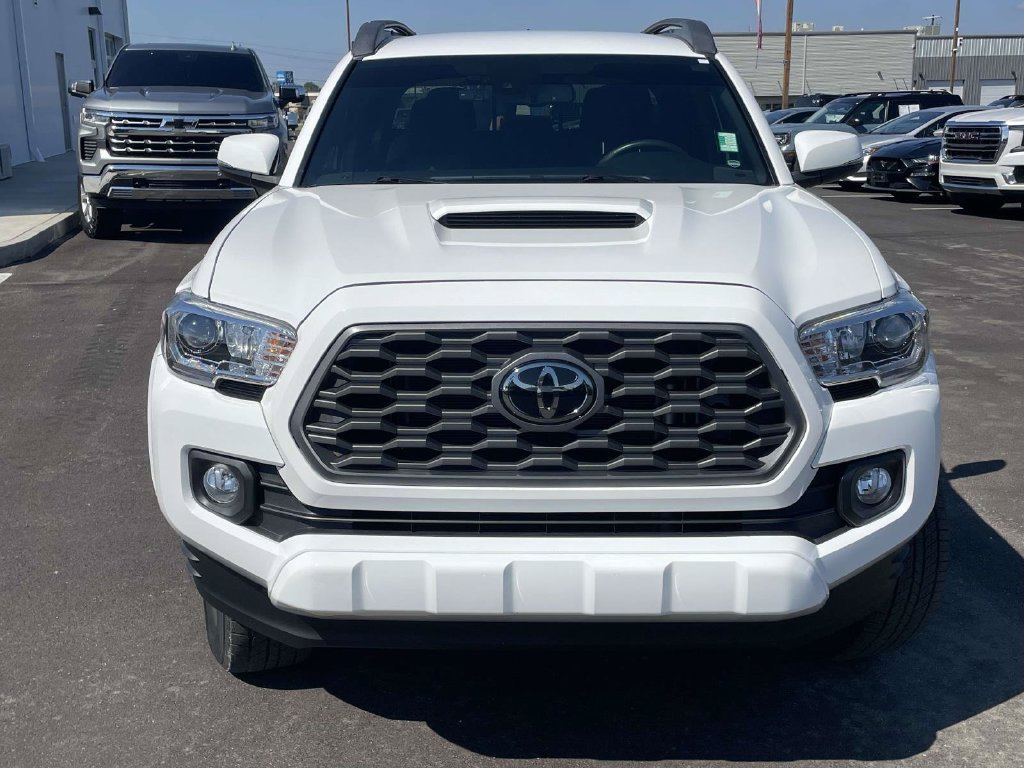 Used 2023 Toyota Tacoma TRD Sport w/ Technology Package AWD/4WD image 8