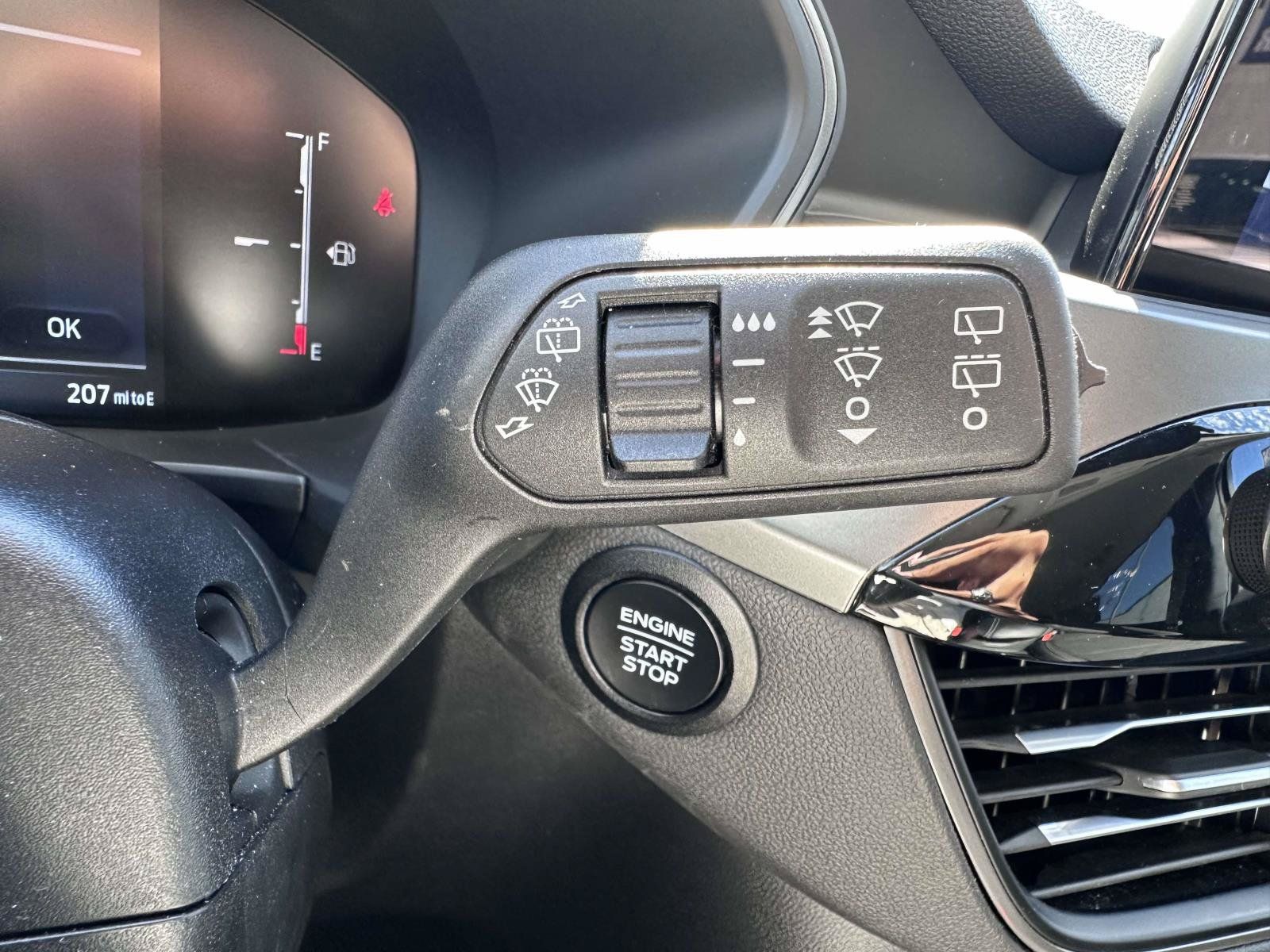 Used 2025 Ford Escape Active AWD/4WD image 20