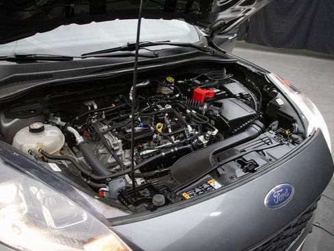 Used 2021 Ford Escape SE w/ Cold Weather Package image 30