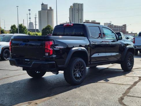New 2026 Chevrolet Colorado Trail Boss AWD/4WD image 2