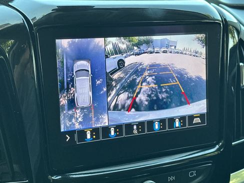 Used 2020 Chevrolet Traverse RS FWD image 23