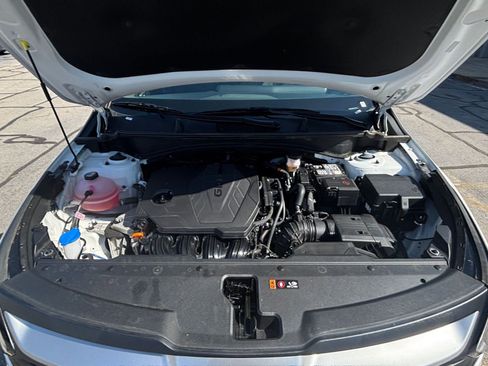 Used 2025 Kia Sportage LX image 32