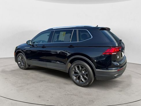 Used 2022 Volkswagen Tiguan SE AWD/4WD image 3