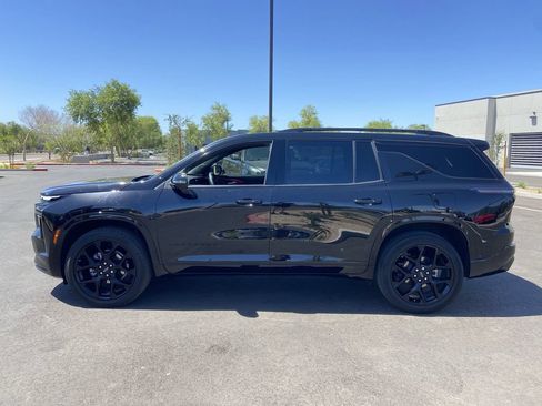 Used 2024 Chevrolet Traverse RS w/ LPO, Floor Liner Package FWD image 4
