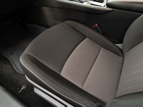 Used 2025 Nissan Sentra SV FWD image 24