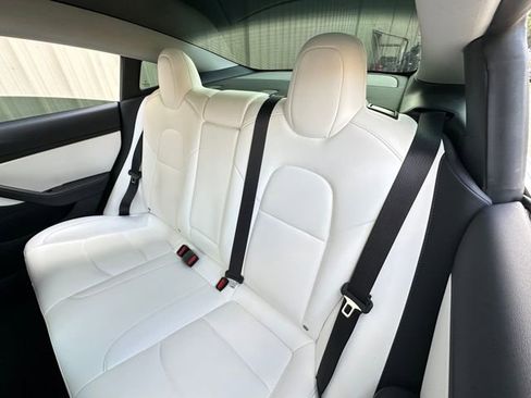 Used 2020 Tesla Model 3 Standard Range Plus image 30